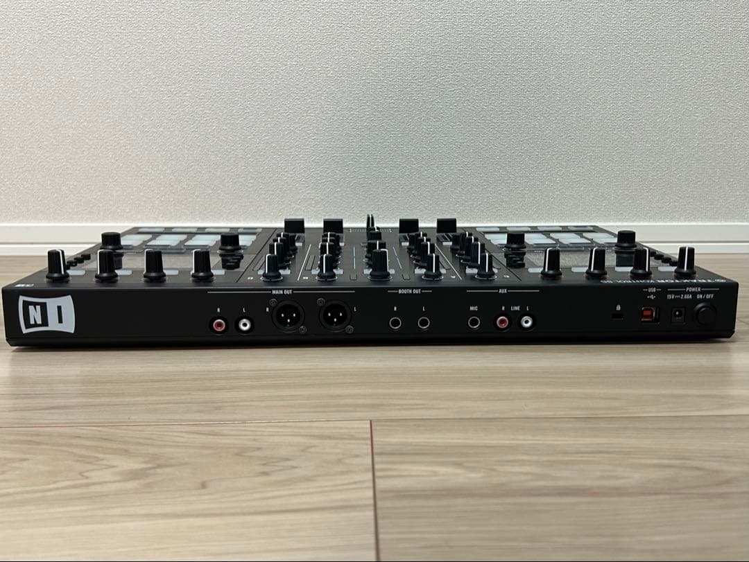 DJ機材 TRAKTOR KONTROL S5 [Native Instruments]