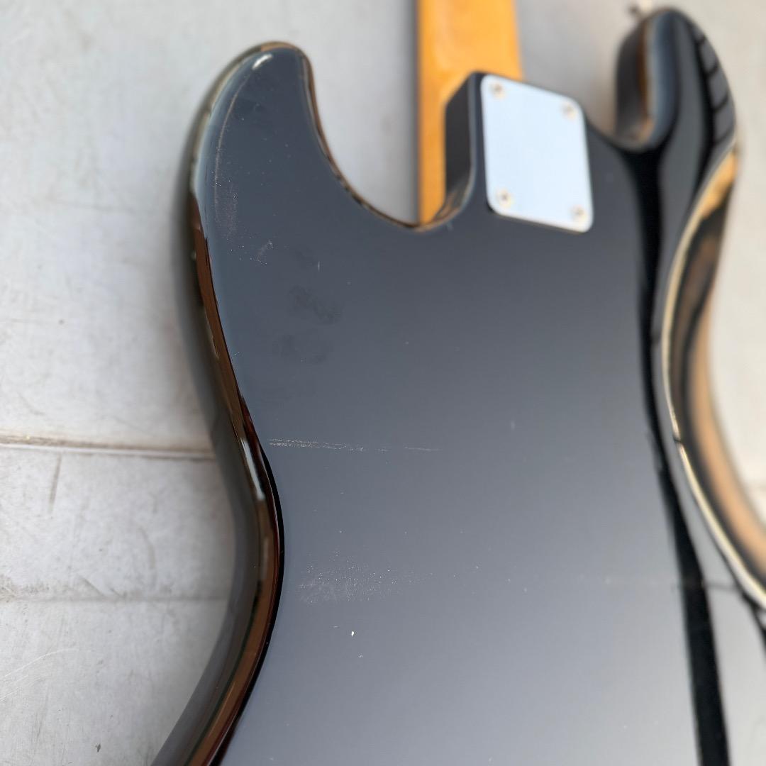 ベース FENDER JAZZ BASS TRADE MARK