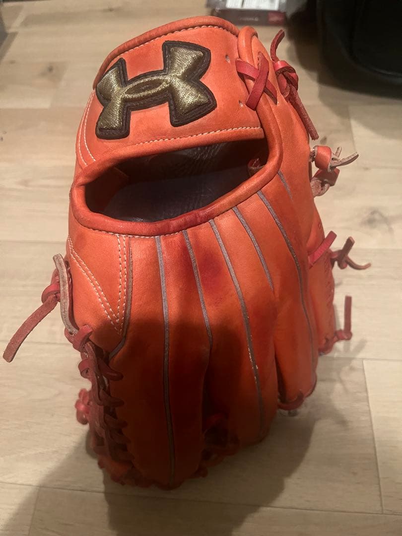 Under Armour 軟式　外野用　QBB0253