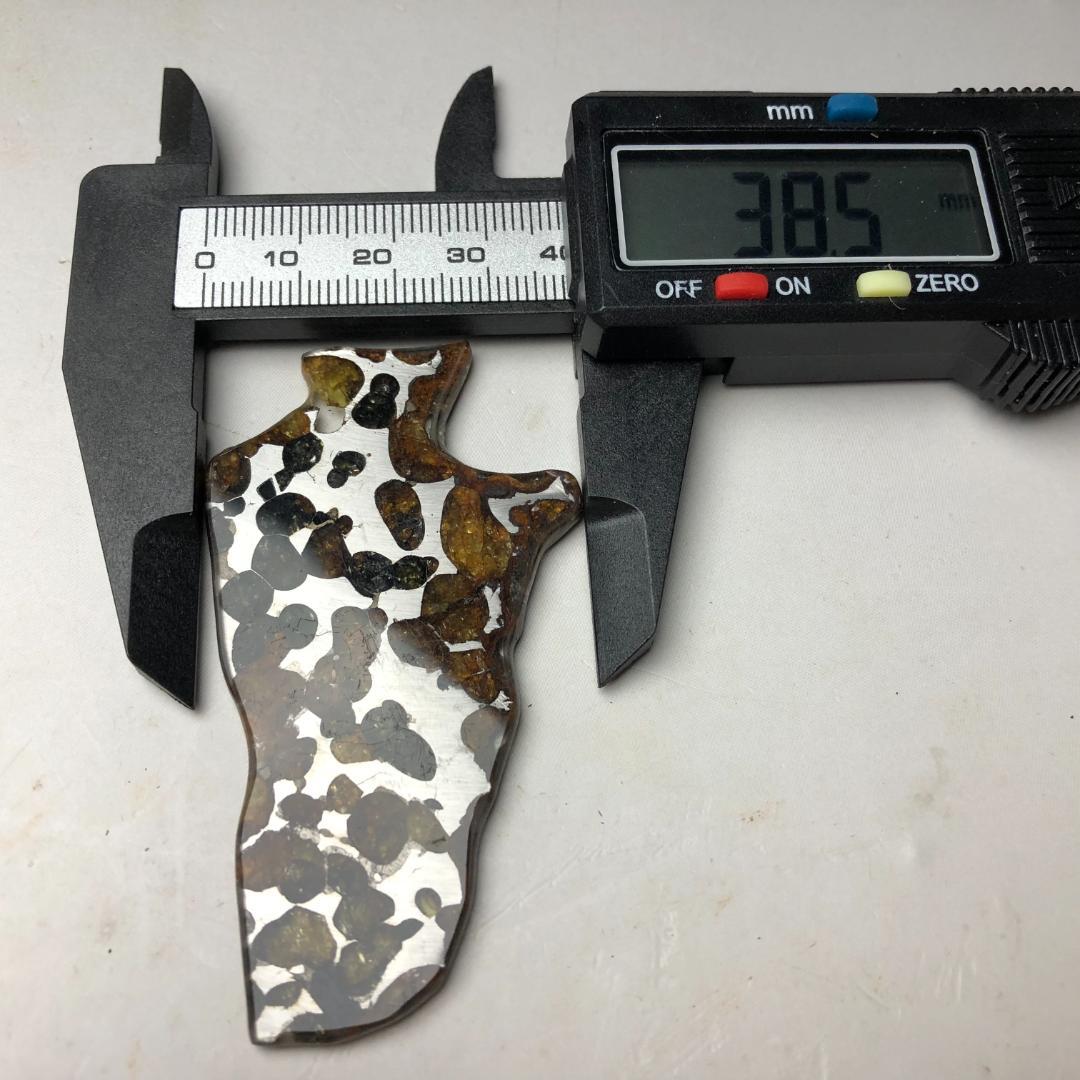 ひ*ち様 パラサイト隕石 隕石　石鉄隕石　セリコ隕石 美品　重さ約17ｇ　共箱