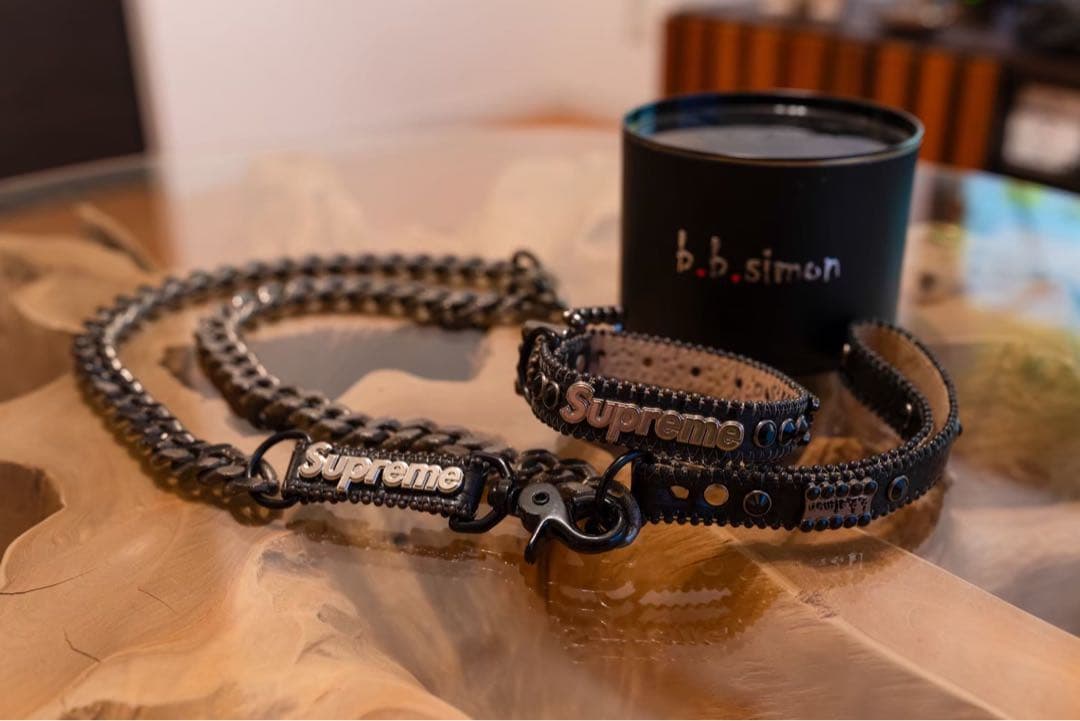 Supremeリード　犬　stussy