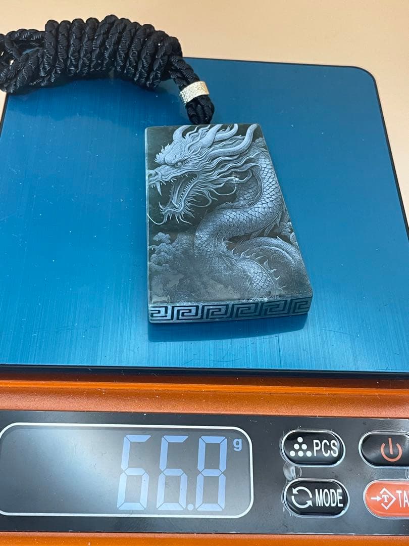 中国美術品・翡翠原石・観音盤龍・極細工3D浮彫・縁起・ペンダント・地上最強御守