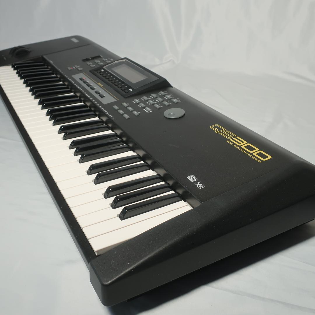 YAMAHA QS300 シンセサイザー 61鍵盤 浅倉大介監修