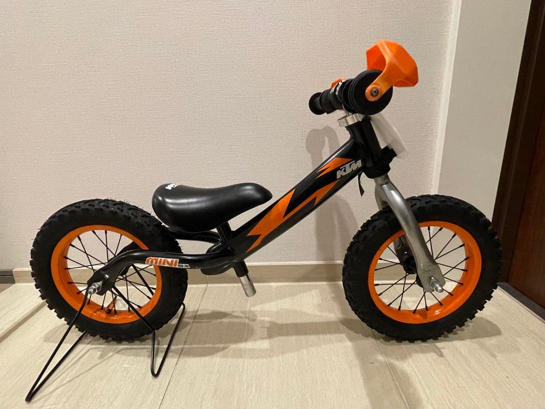 KTM　トレーニングバイク　2019年式　キックバイクスタンド付属　状態綺麗です