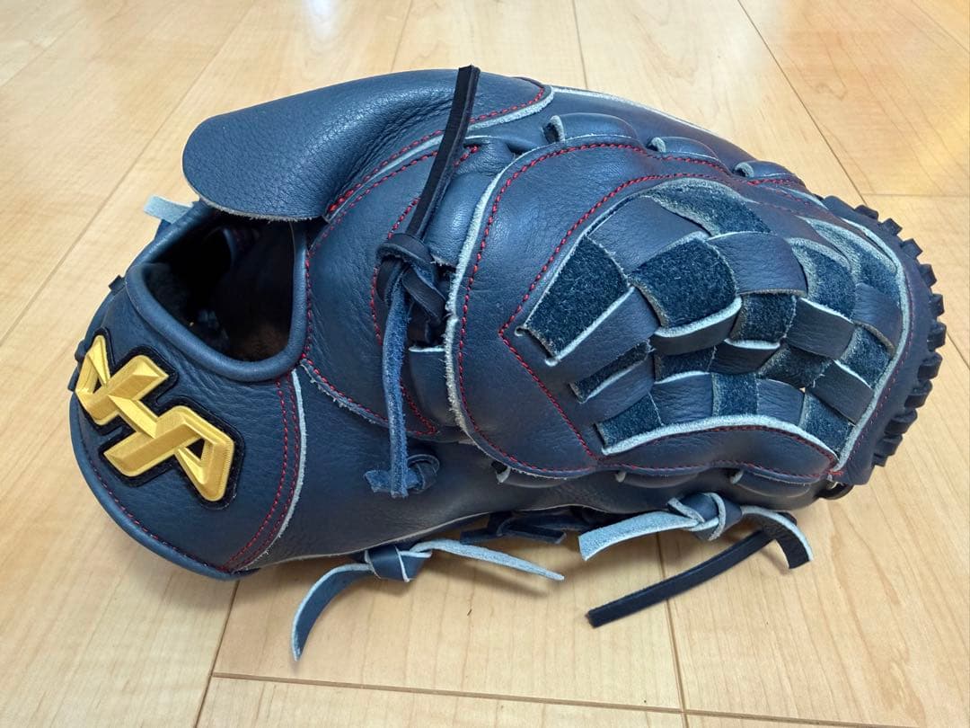 ハタケヤマ　一般軟式和牛（2022年）グラブ　投手用