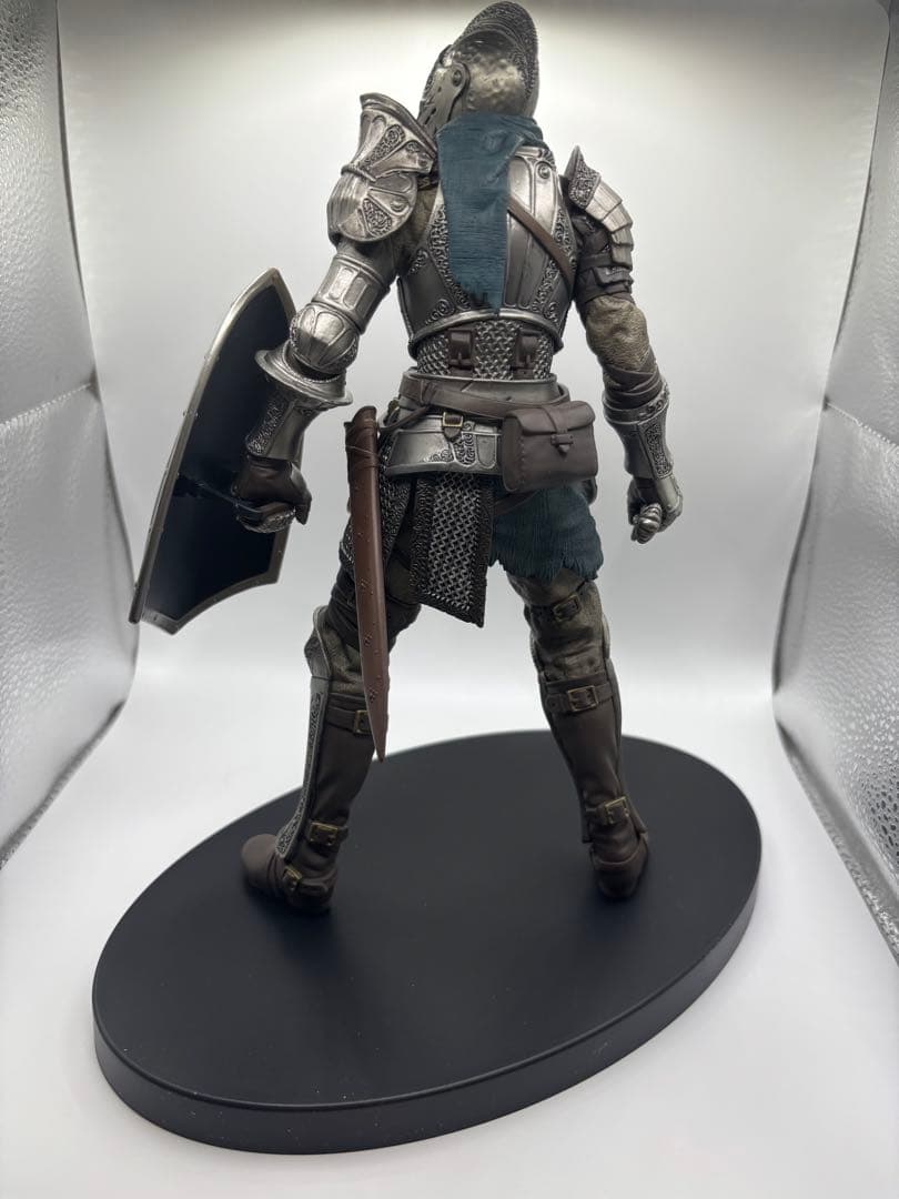 POPUPPARADE Demons Soulsフリューテッドアーマーフィギュア