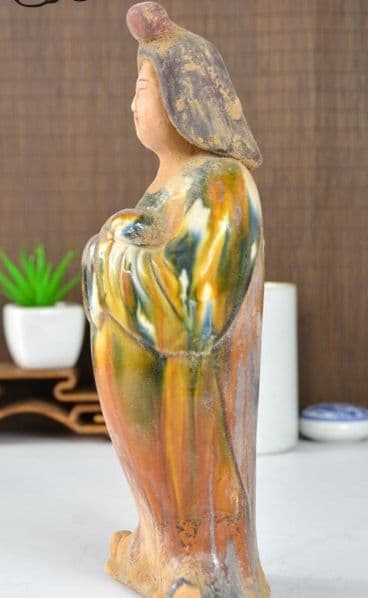 唐の時代の遊び、陶磁器の唐三彩、人の埴輪の唐代の貴婦人