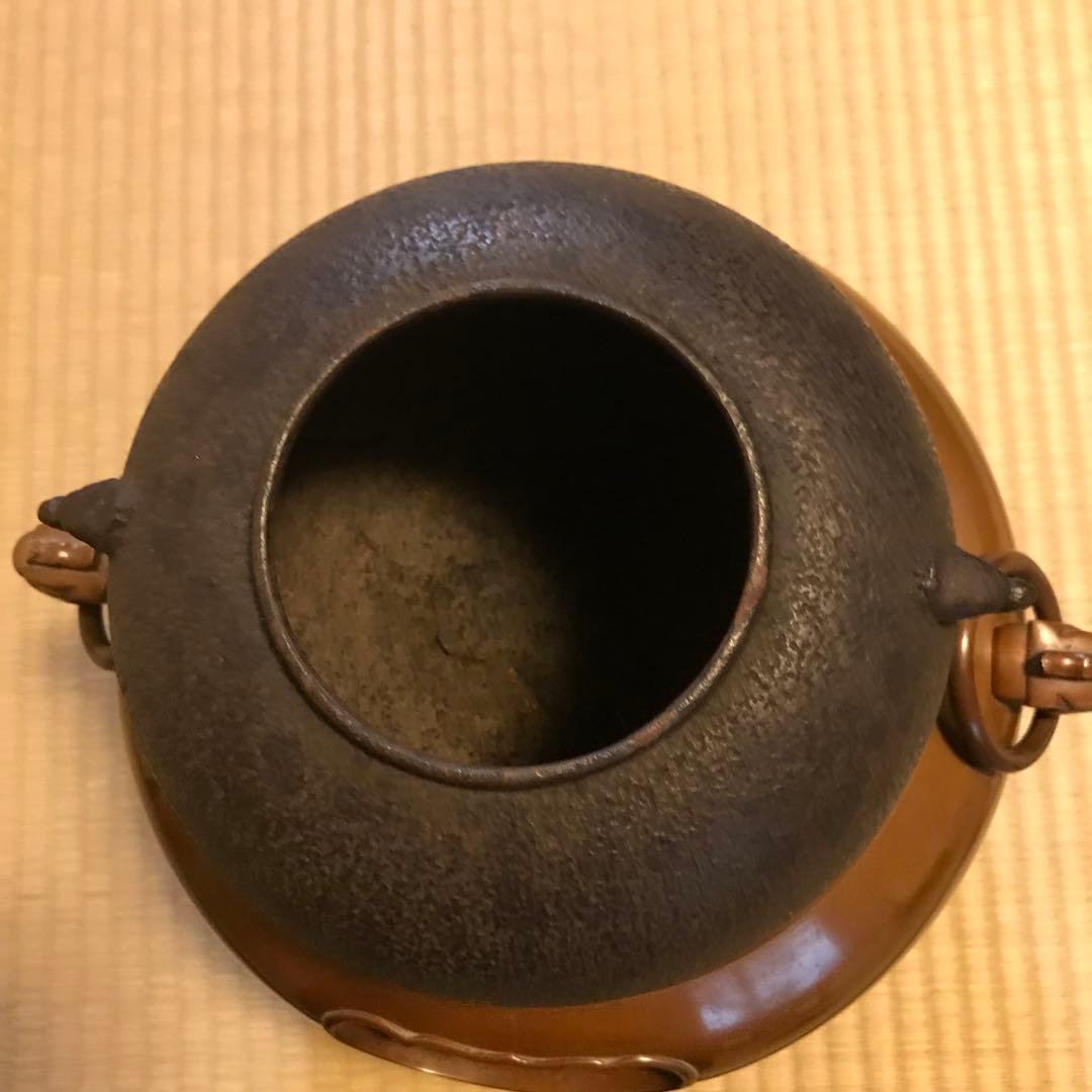 寿兵衛造の唐銅切合風炉釜