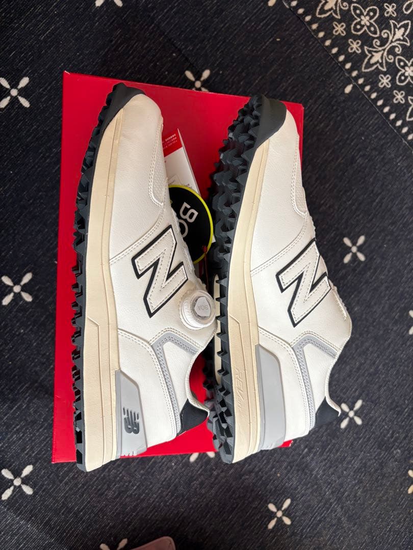 【新品未使用】ニューバランスnewbalance27.5cmUGBS574