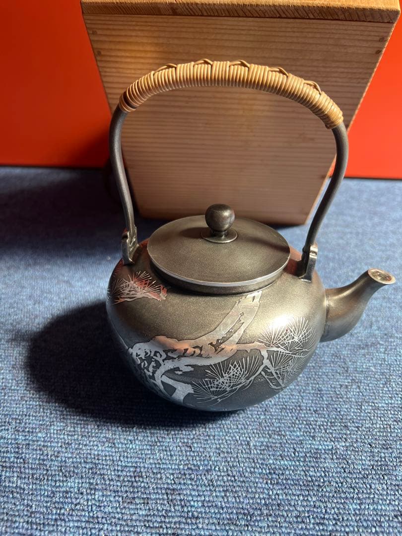 940 平安祥雲作　錫　湯沸し　松地紋　未使用