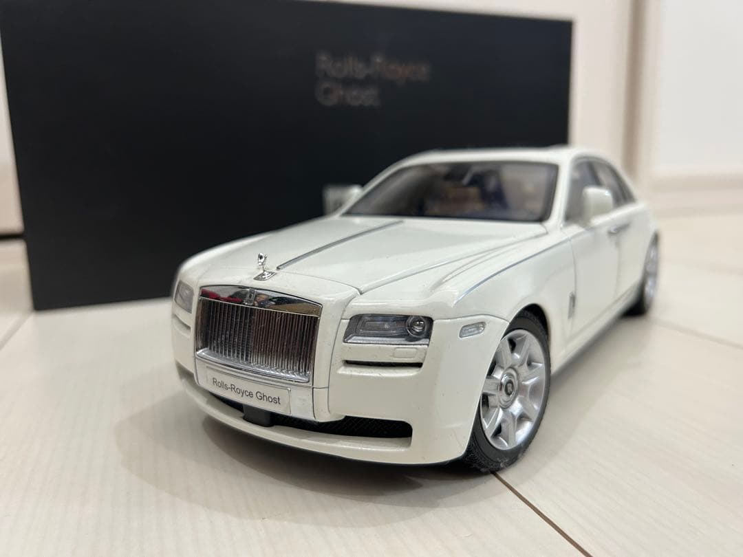 特価 1/18 ロールスロイス ゴースト Rolls-Royce Ghost 白