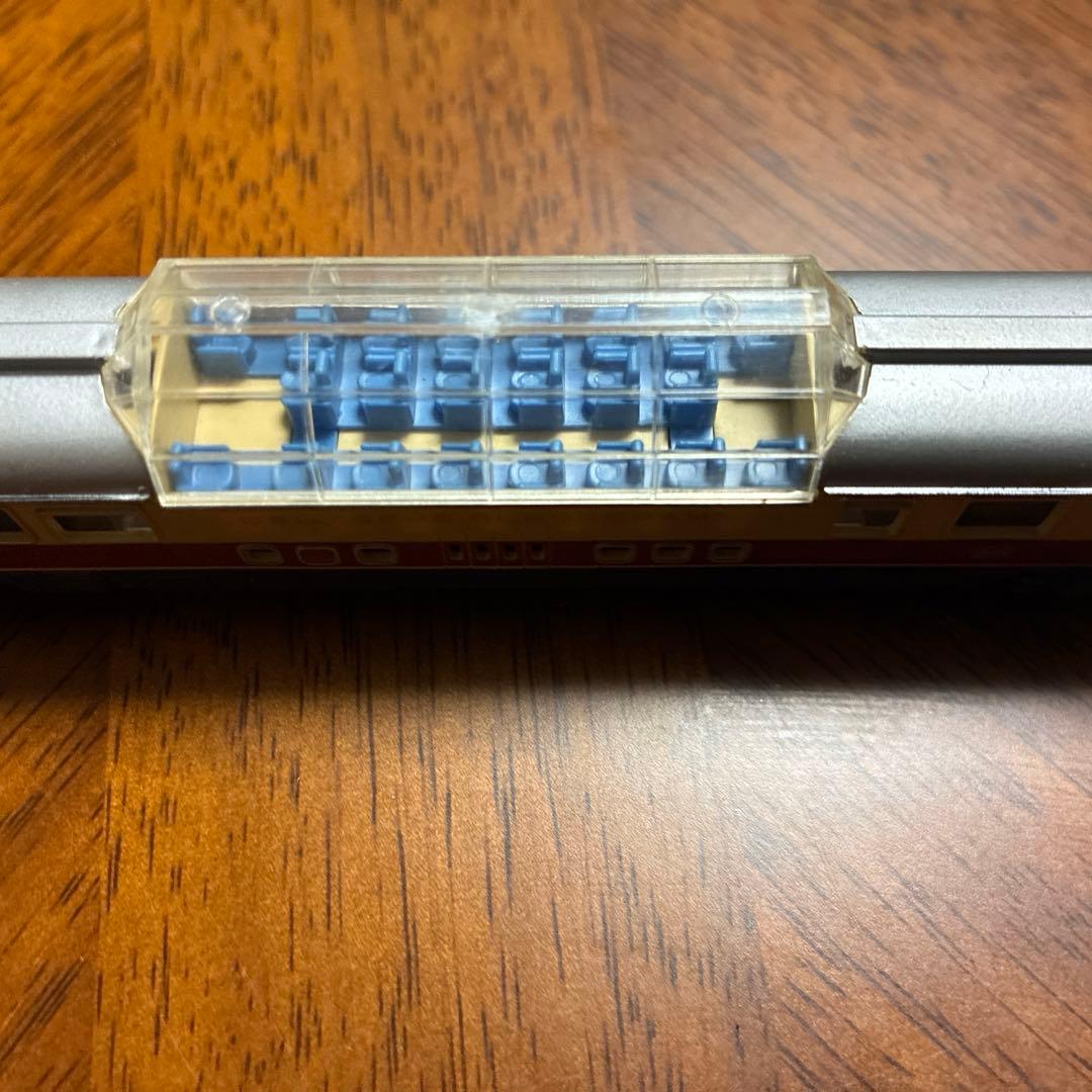 【更に値下げ】Nゲージ MINITRIXラインゴールド　機関車と客車の３両セット