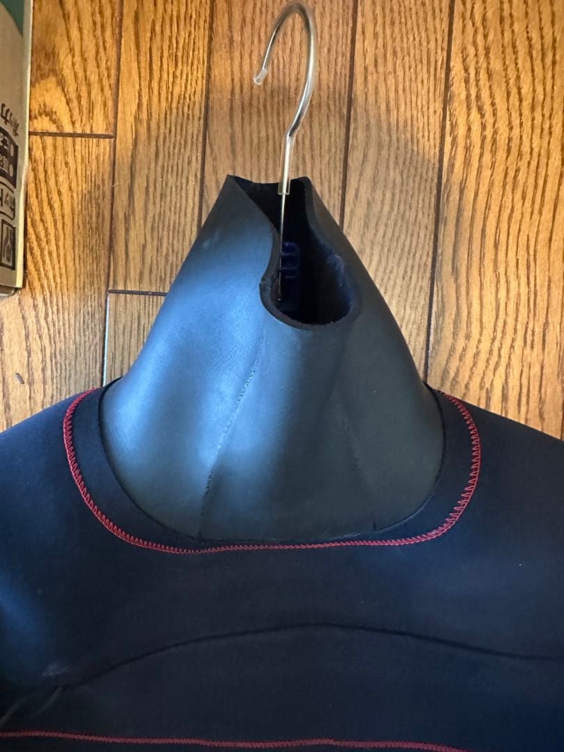 サーフィン用ドライスーツ　Mellowウェットスーツ