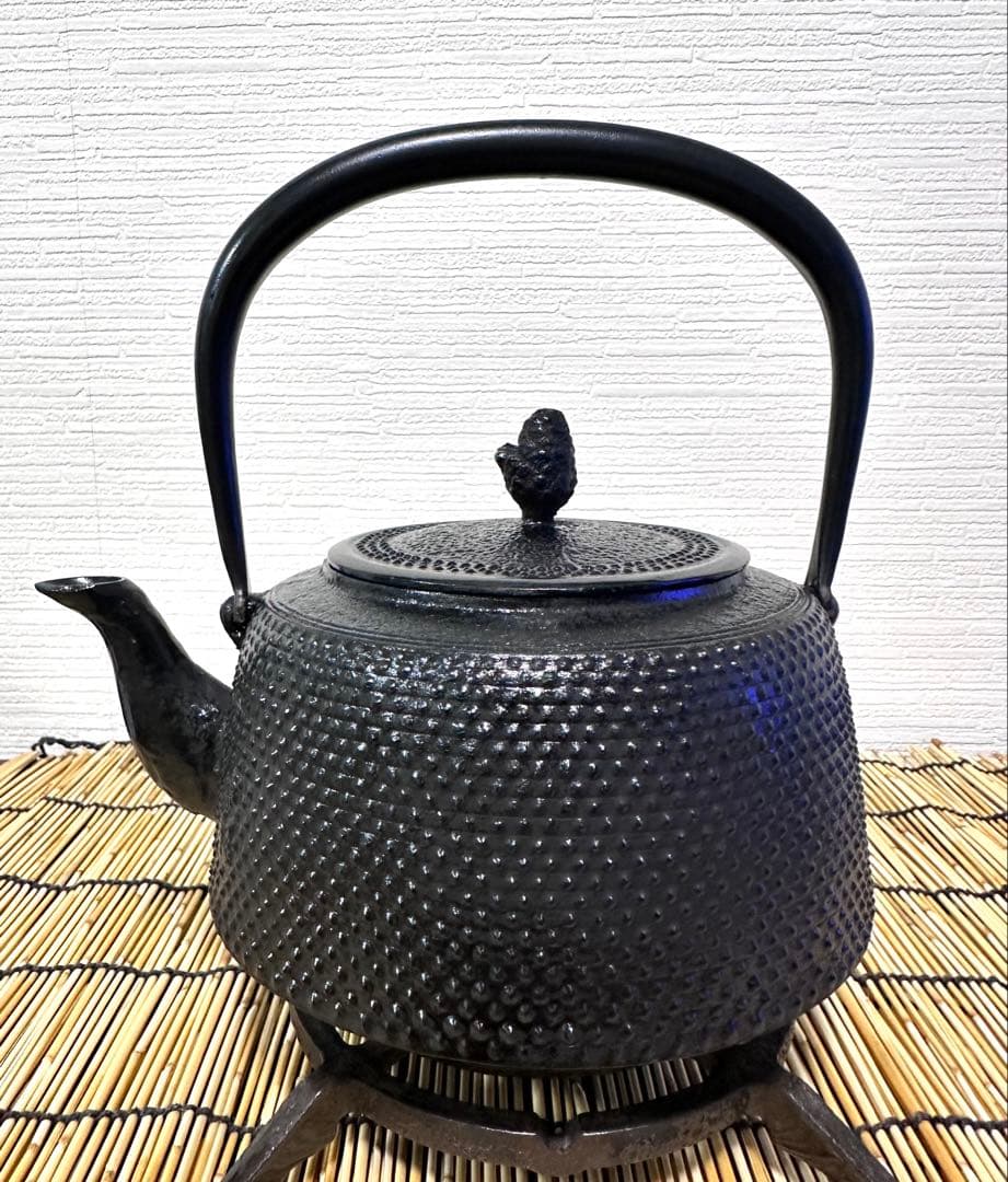 長期保管品　工房和秋金野 和秋作　１５型九重アラレ　南部鉄瓶　南部鉄器