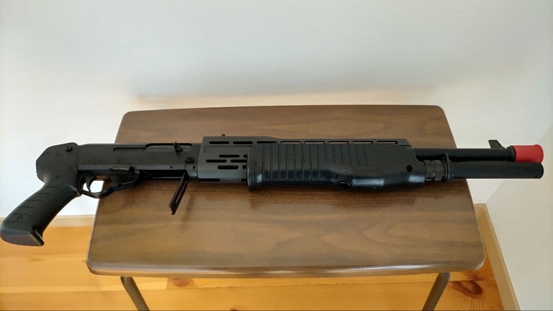 東京マルイ　SPAS12　スパス　予備シェル付き