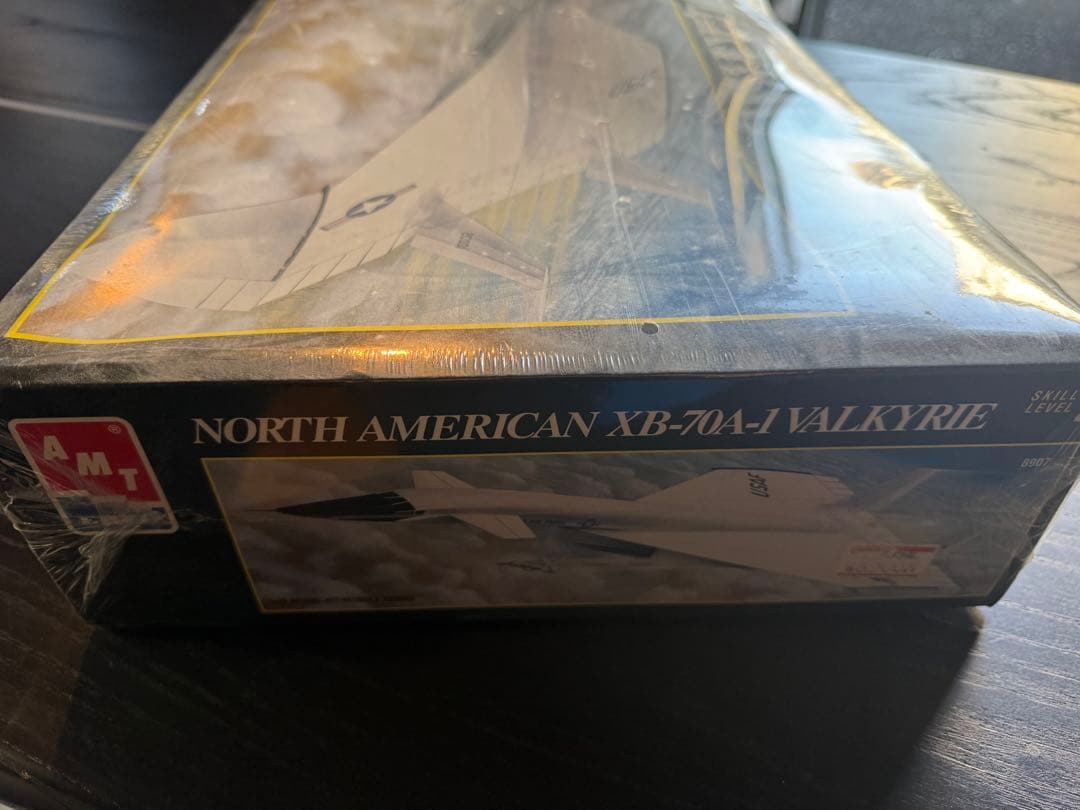 AMT 1/72 XB-70A-1 ヴァルキリー 未開封 プラモデル 戦略爆撃機