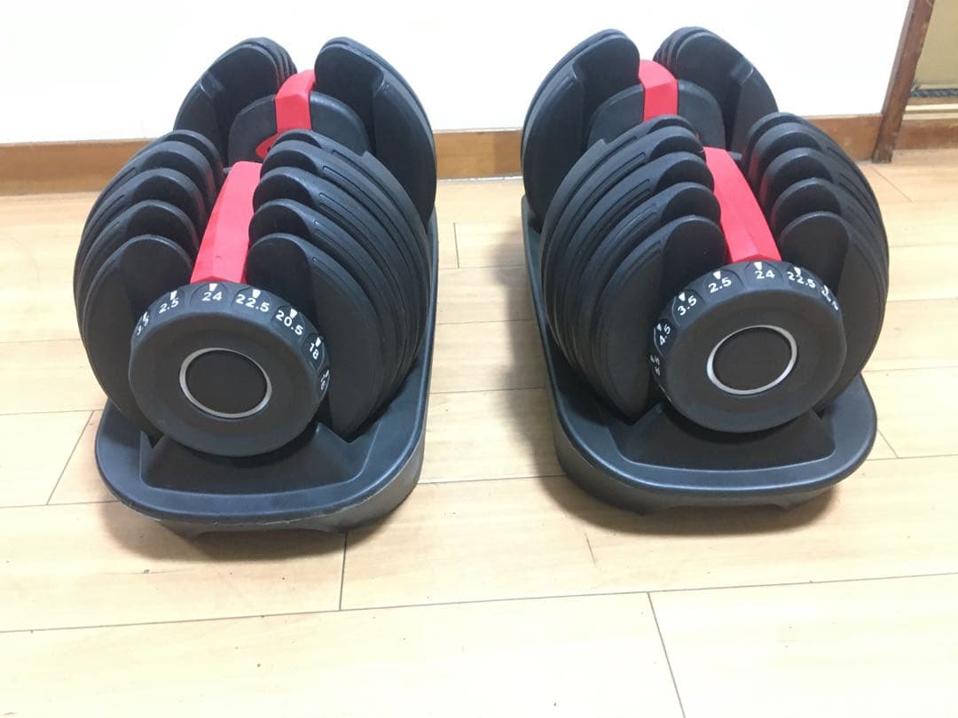 ② 可変式ダンベル 24Kg x 1個