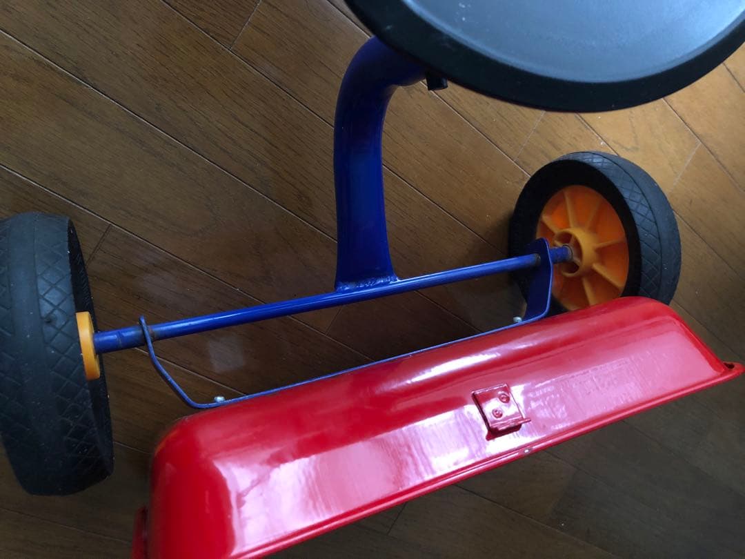 ボーネルンド ウィンザー社 三輪車 Vハンドル （荷台つき）Winther