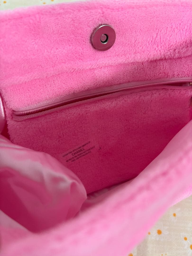 ピンク ふわふわ ショルダーバッグ BTSテテ着用　パイル生地