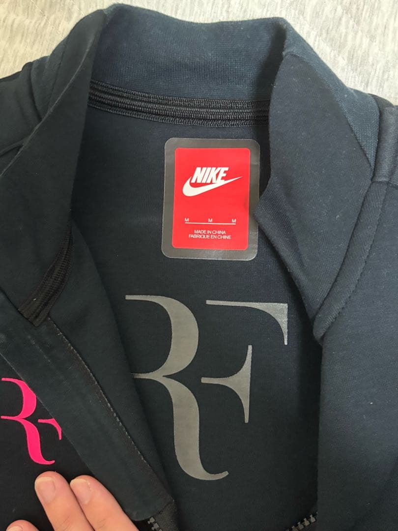 レア　Nike ロジャーフェデラー　テックフリース