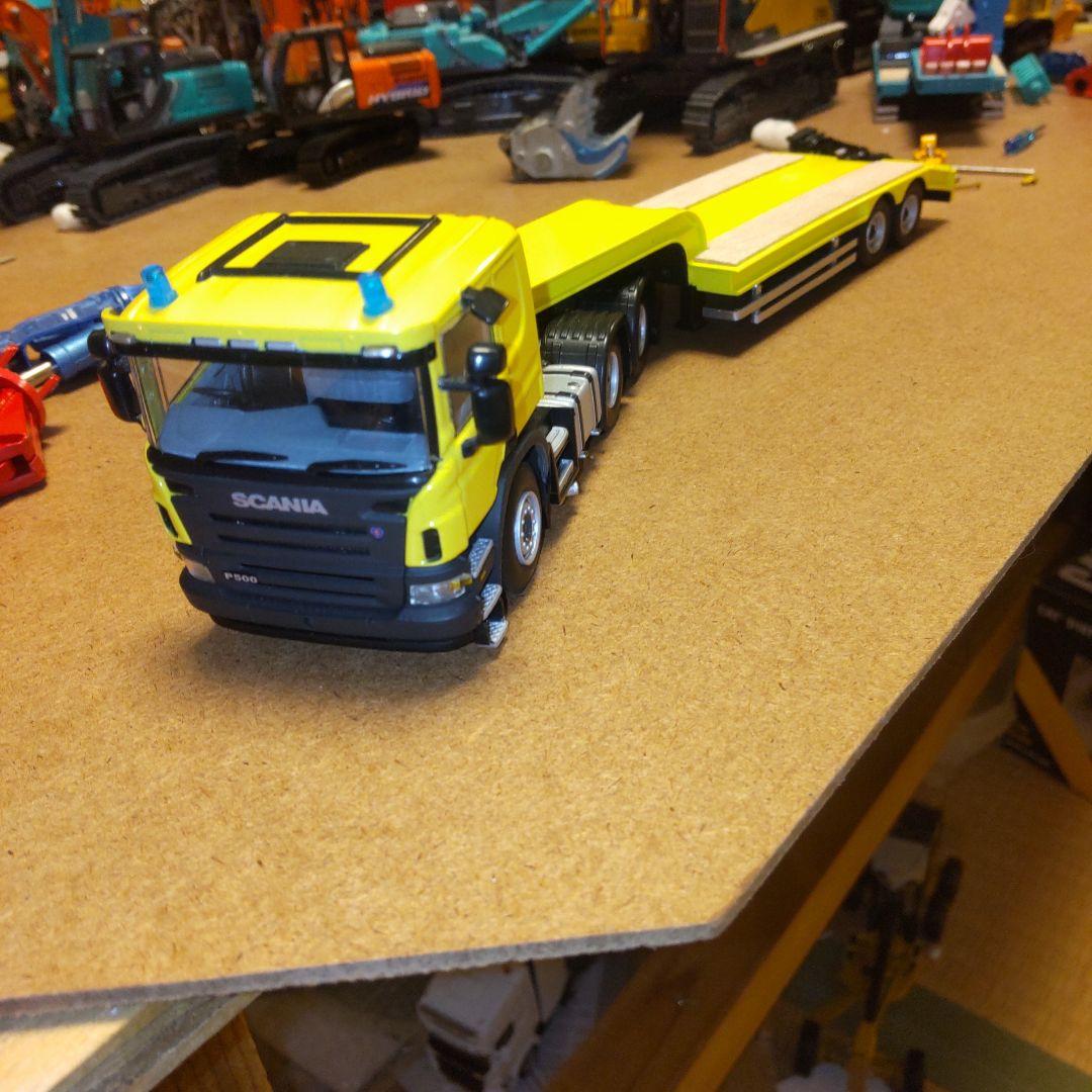 ケンクラフト　スカニア P500 8輪トレーラーセット　1/50