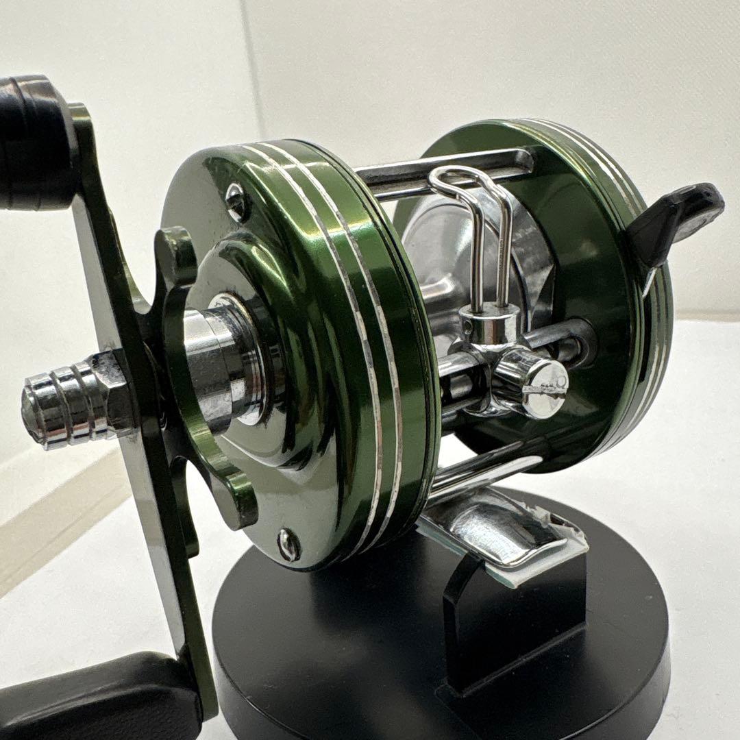 Heddon MARK IV 3200 ベイトリール