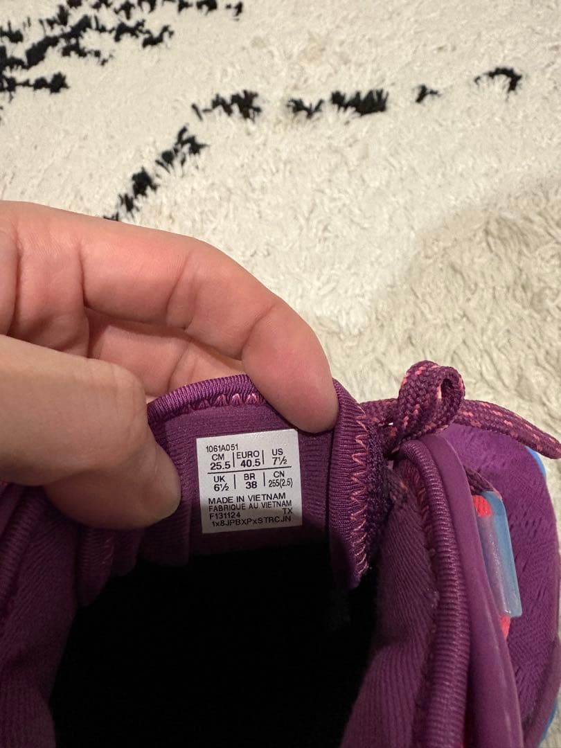 アシックス　asicsNOVA SURGE LOW 2