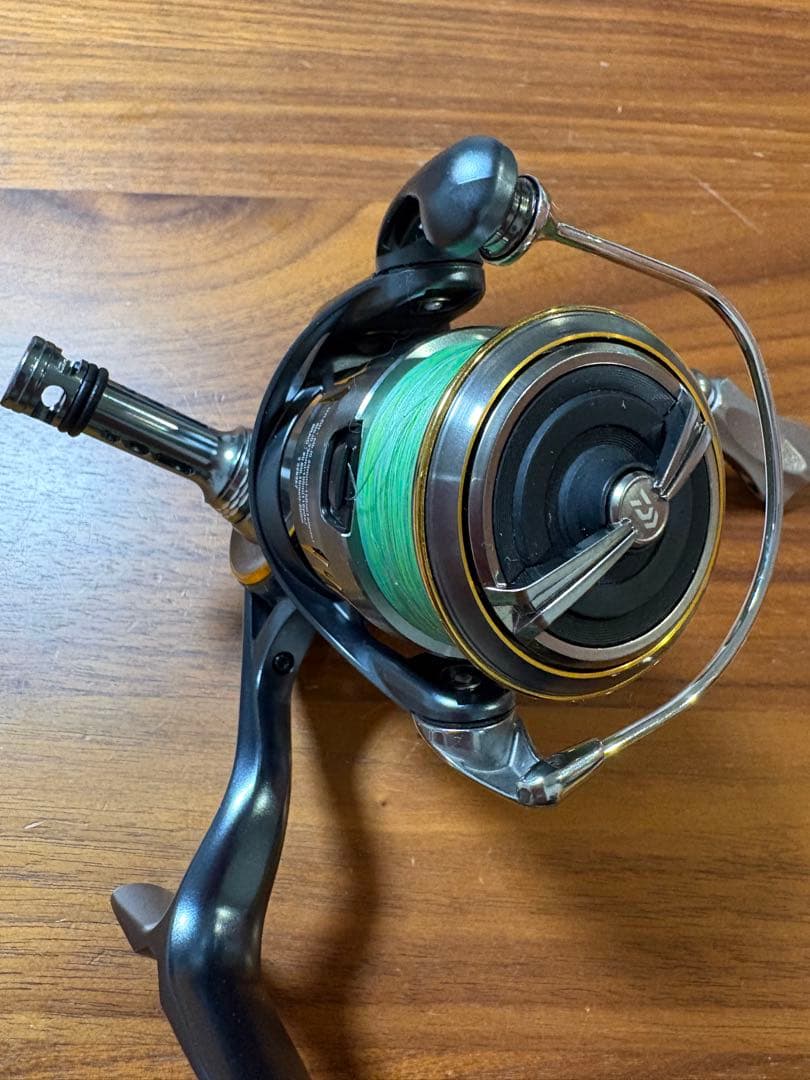 ダイワ　23エアリティ　PC LT 2500-H ゴメクサス　ハンドル