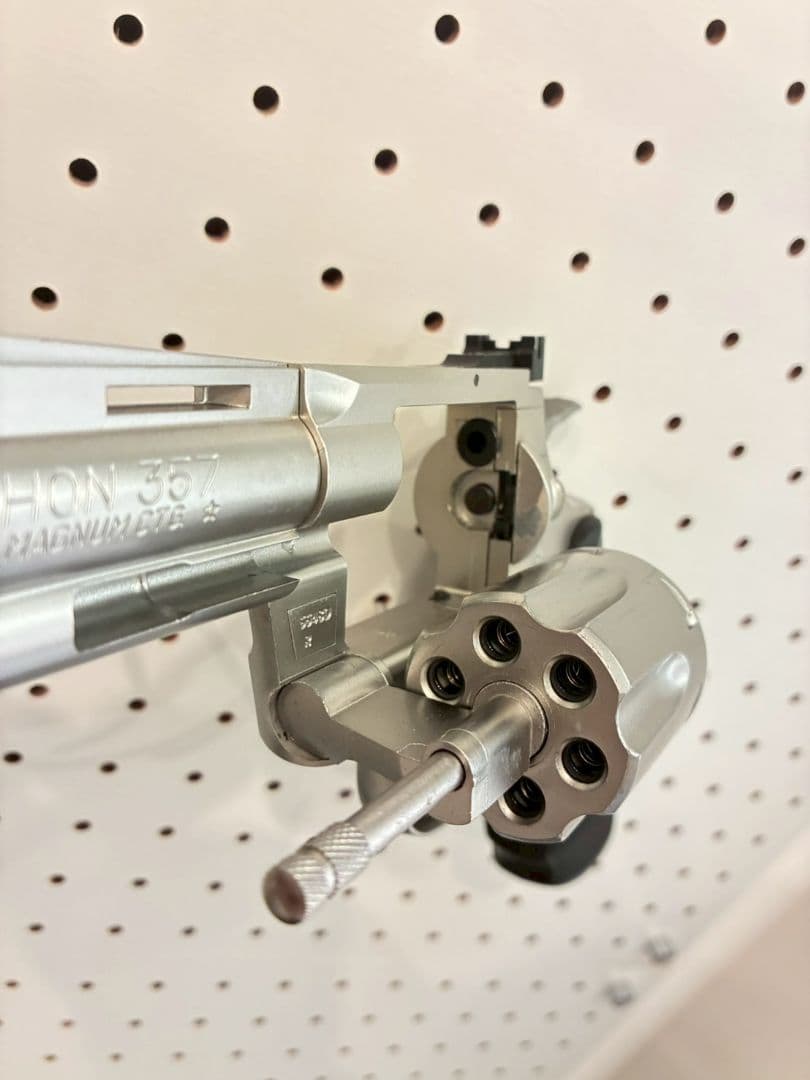 東京マルイ コルトパイソン 357マグナム ステンレスモデル 4インチ