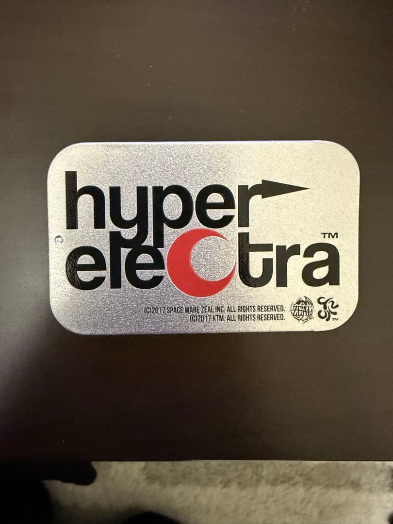 hyper electra HOLIC 牧野百花モデル