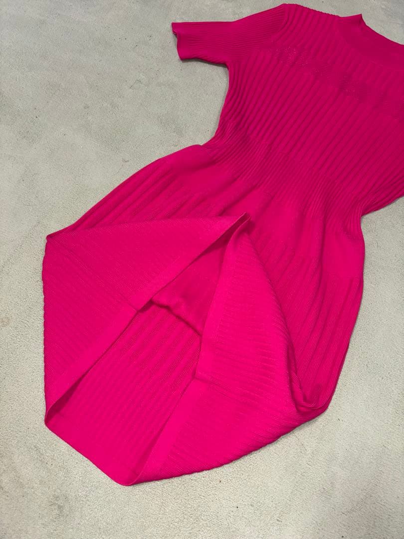 （新品）パーリーゲイツ、モックネック、ニットワンピース、ピンク色、サイズ1