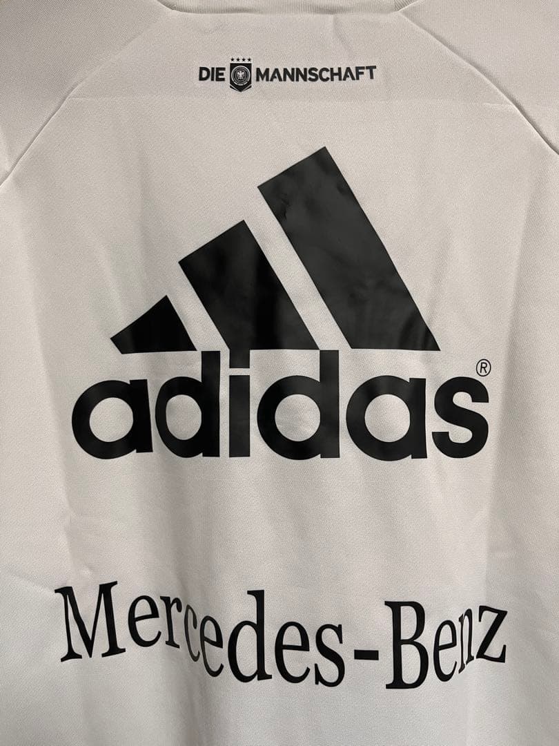 新品未使用タグ付サッカードイツ代表プラクティスシャツ長袖ユニフォームadidas