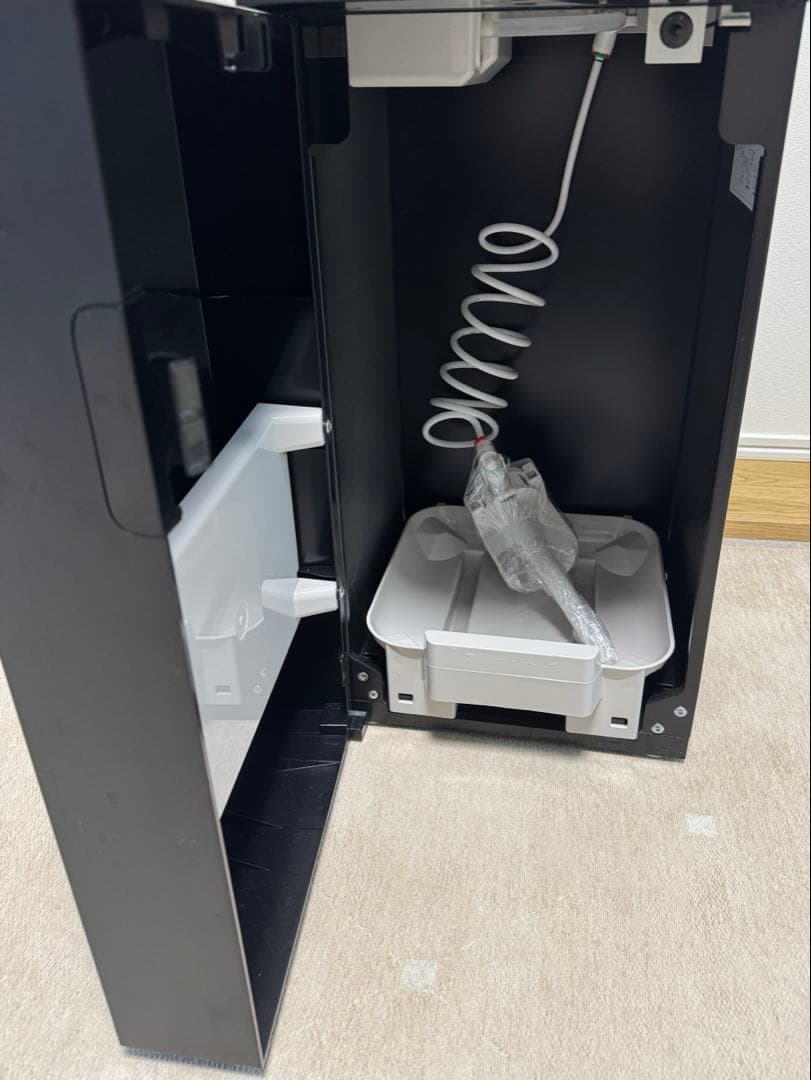 【グェン　バン　チン】ウォーターサーバー プレミアムウォーターfamfit