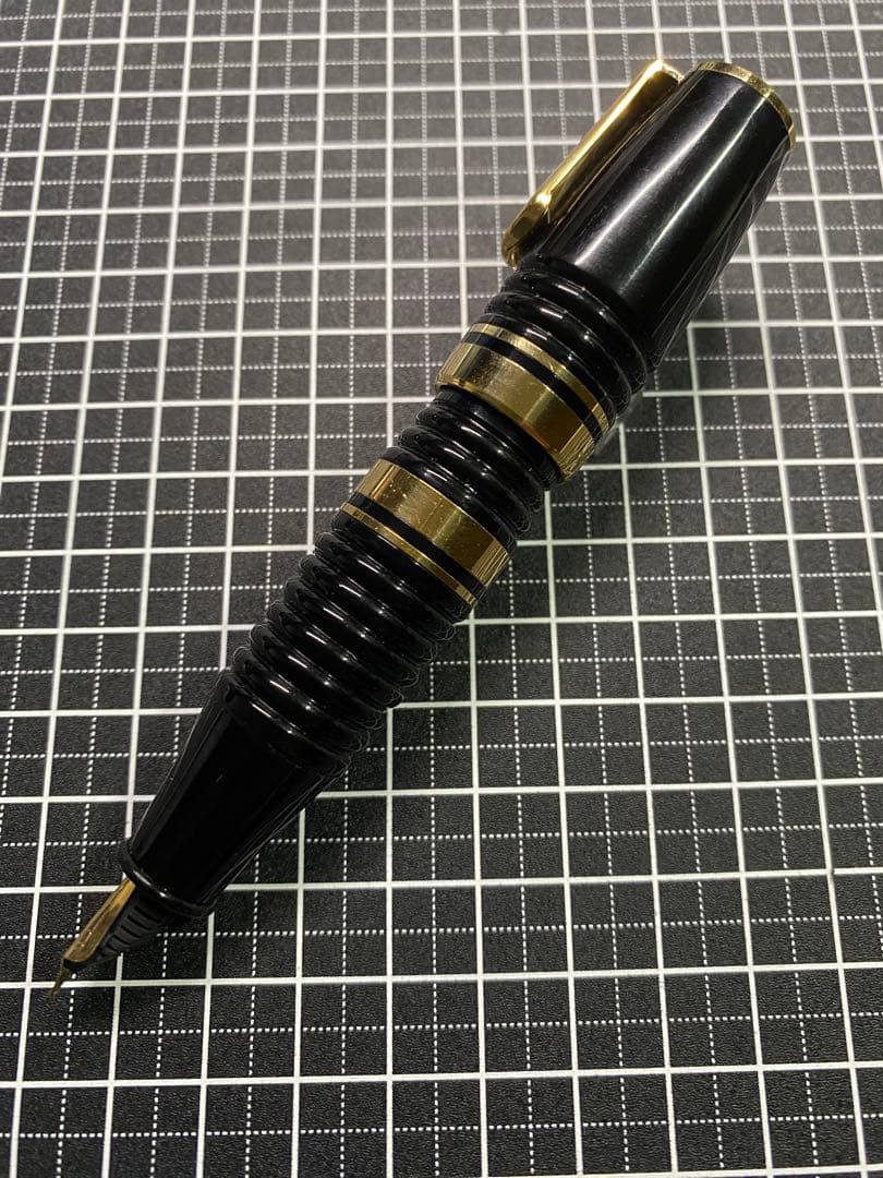 Platinum Glamor 万年筆　字幅M