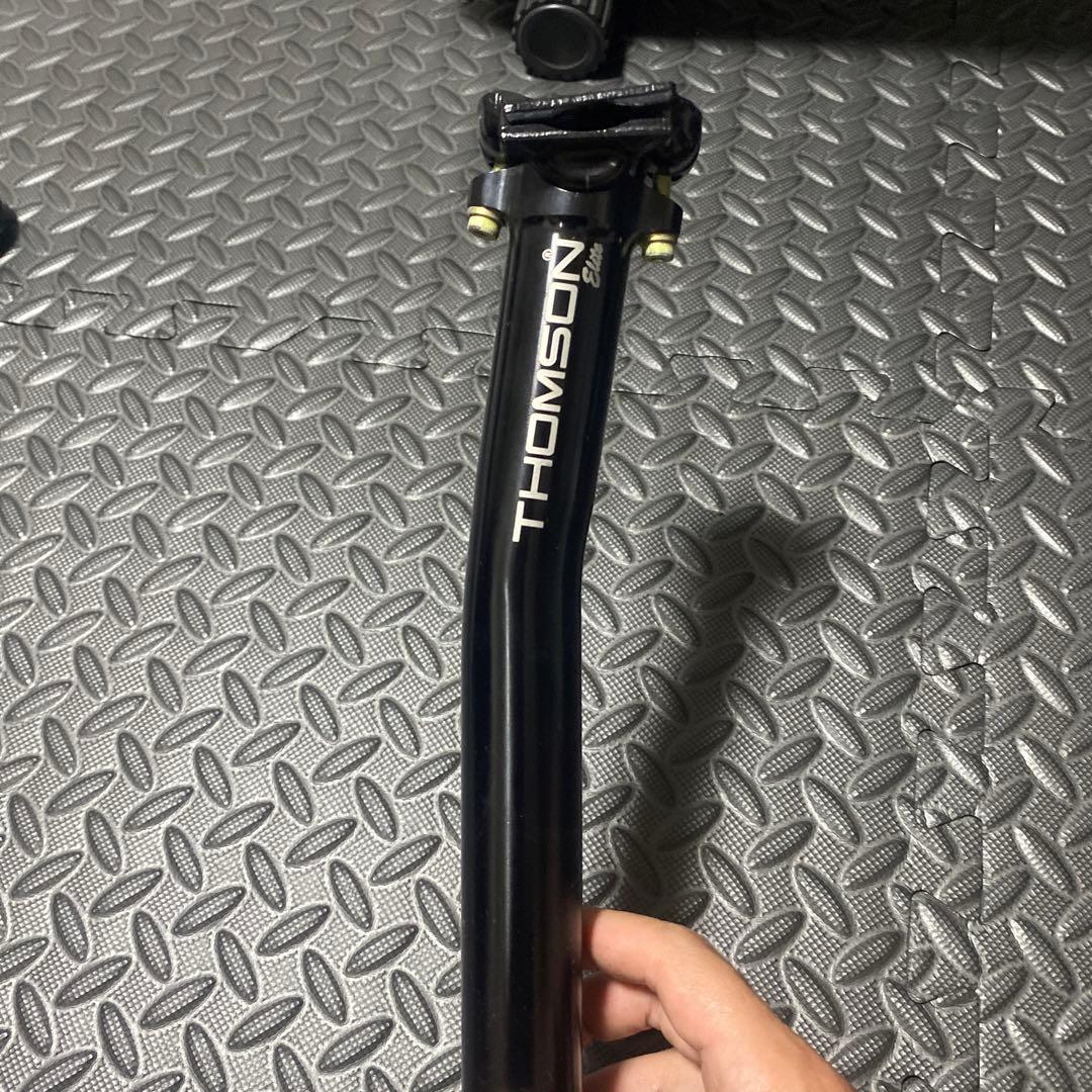 THOMSON シートポスト　Elite 31.6 x 367mm ブラック