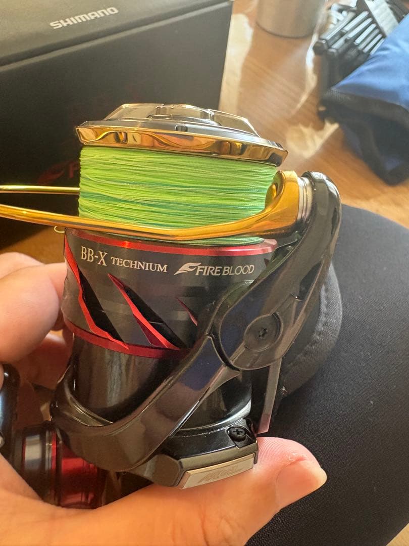 シマノ　リール　ファイアブラッド　テクニウム　C3000DXG 右ハンドル