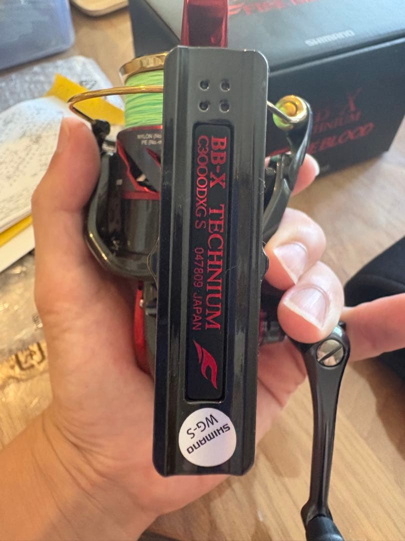 シマノ　リール　ファイアブラッド　テクニウム　C3000DXG 右ハンドル