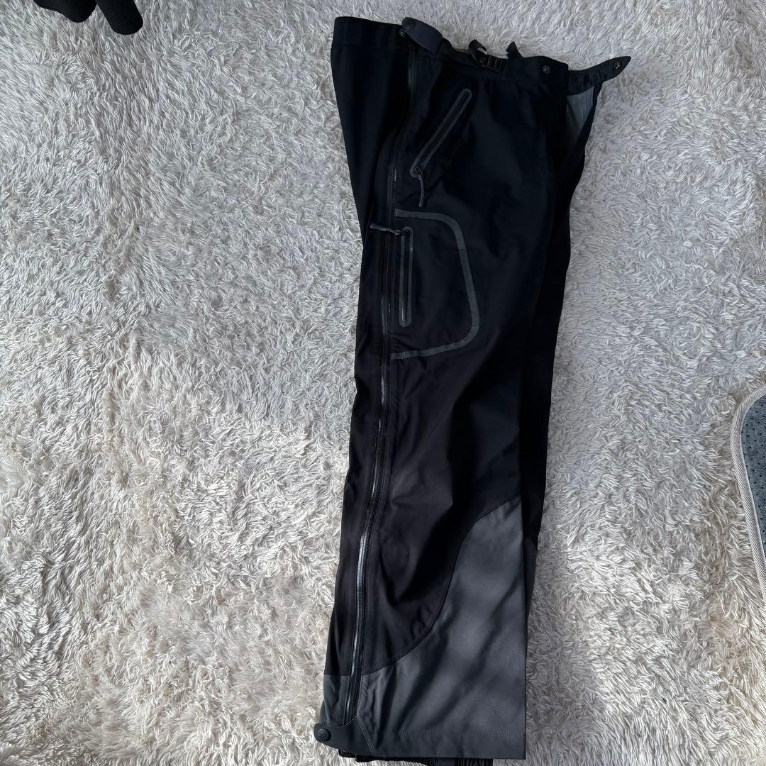 モンベル　ゴアテックス　サイズL アルパインサーマシェル パンツ