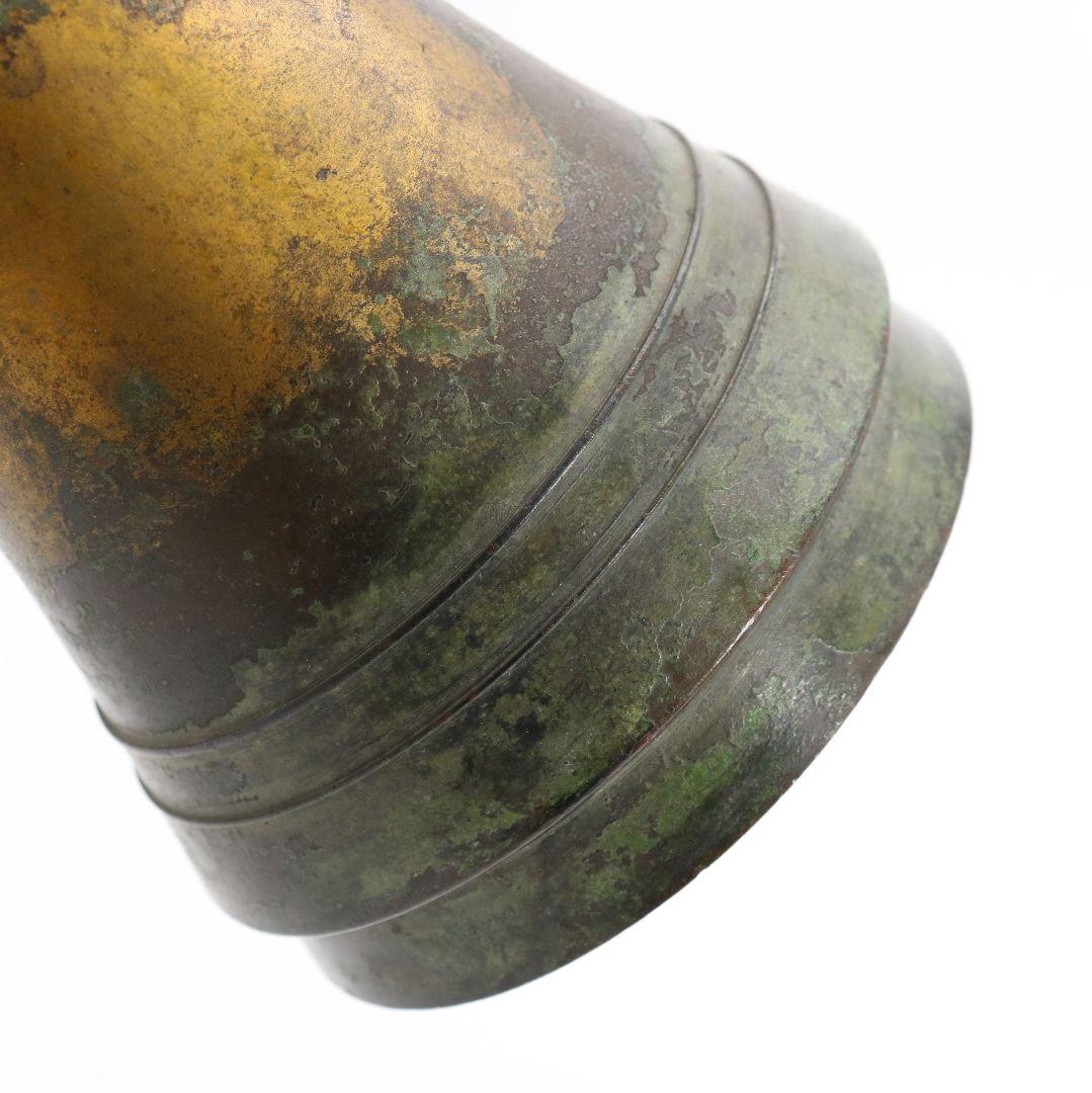 秦蔵六造 立鼓式 塗金銅花器 青銅器 共箱共布 高さ約38.7cm　DX496