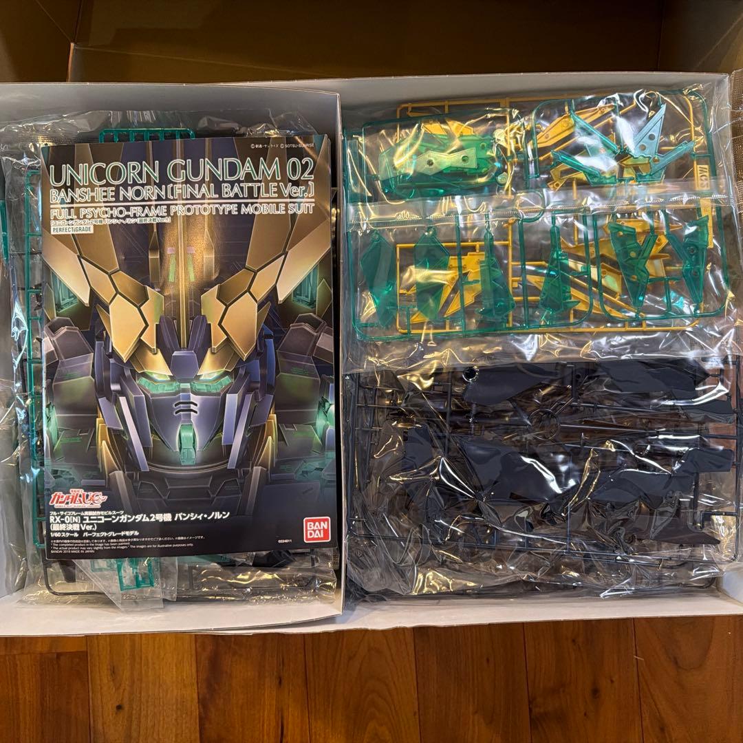 PG ユニコーンガンダム バンシィ 最終決戦　開封　新品ではありません。