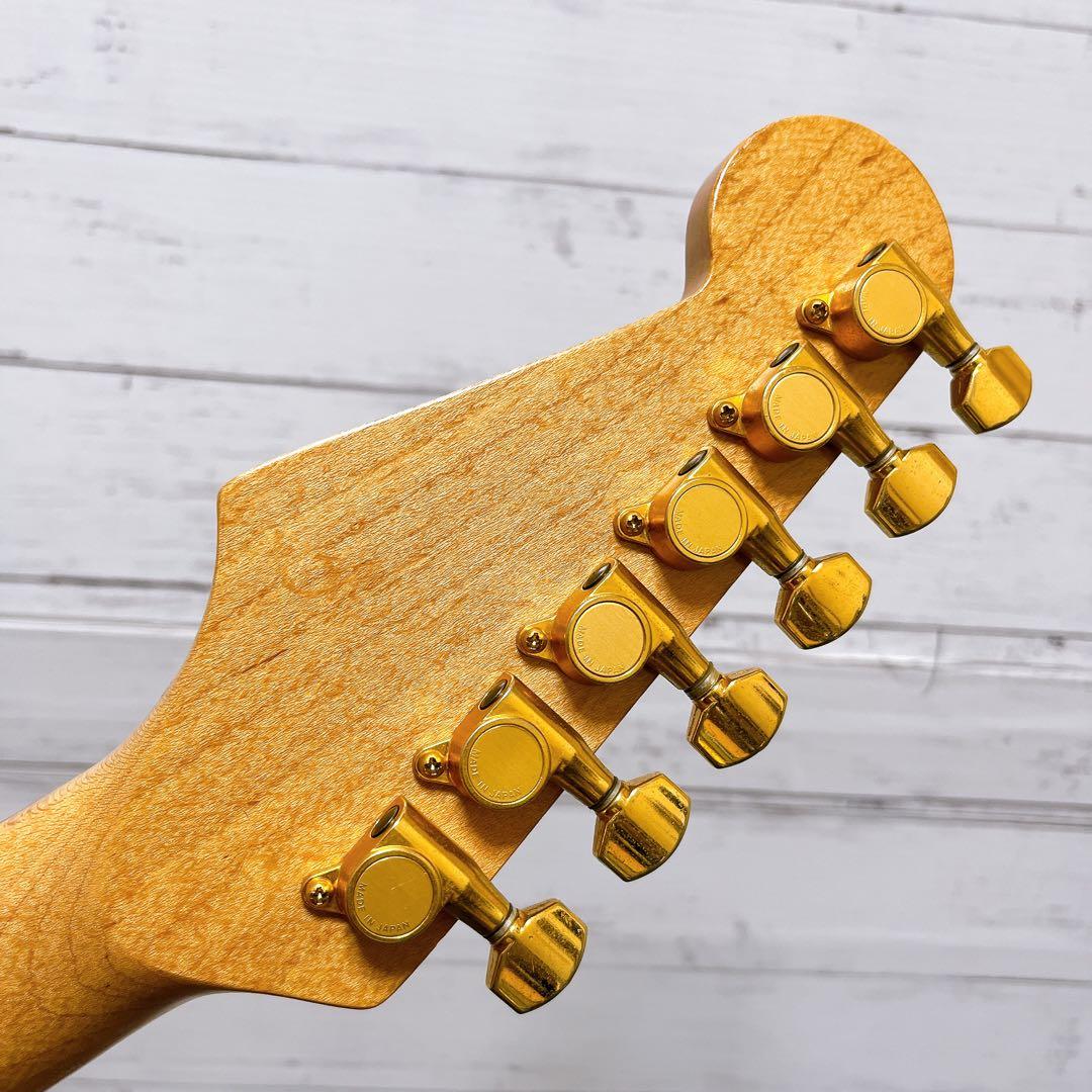 ノーブランド エレキギター ゴールド仕様 ストラトキャスター
