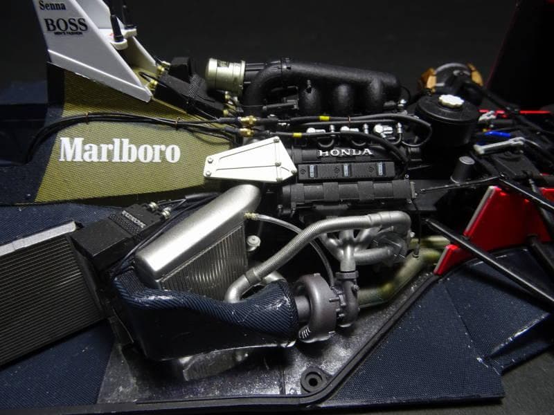 MENG MODEL1/12スケールMcLaren MP4/4 1988