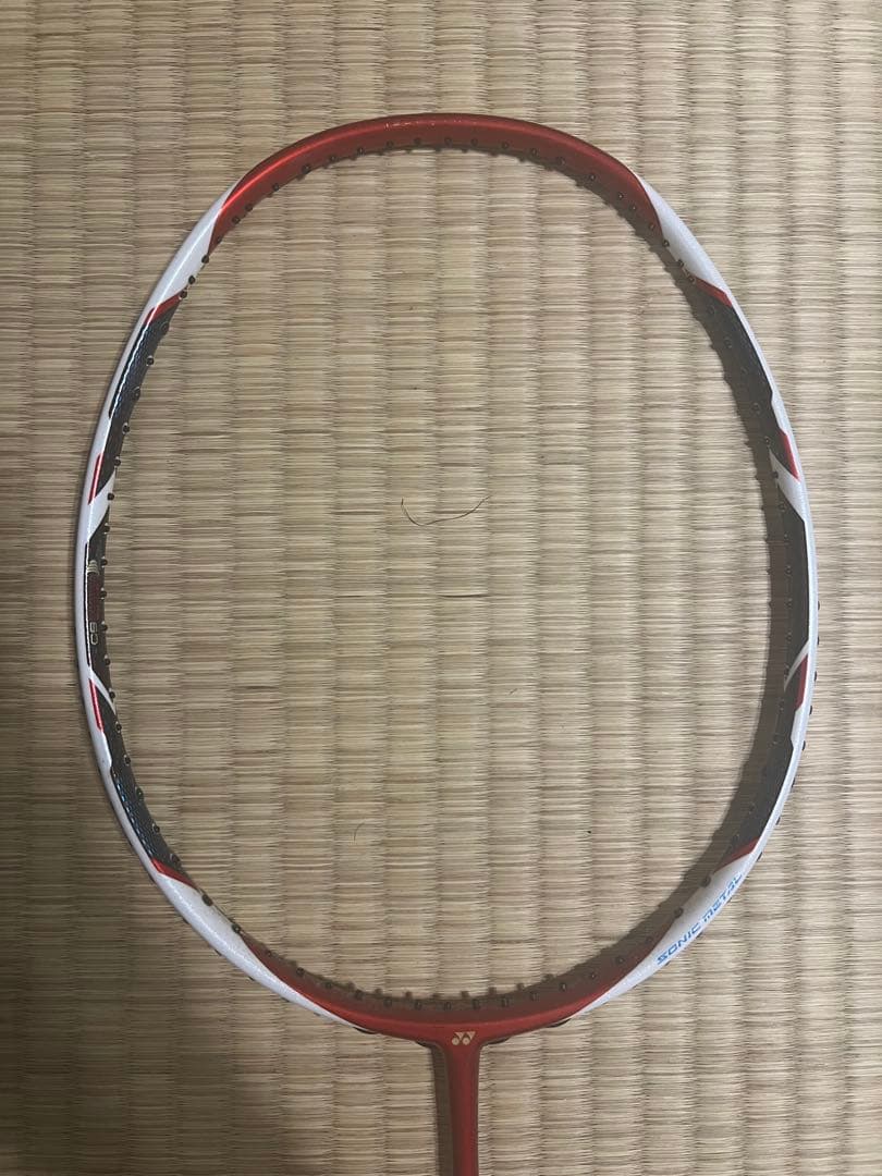 バドミントンラケット 赤と白