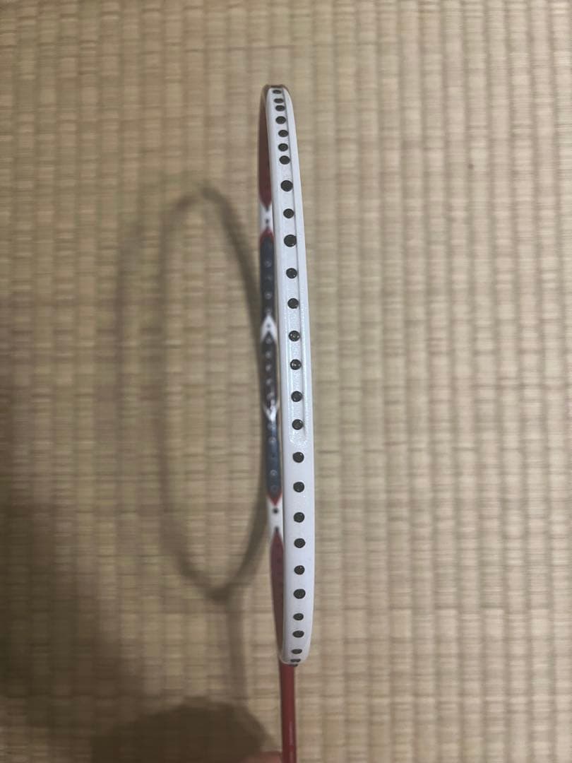 バドミントンラケット 赤と白