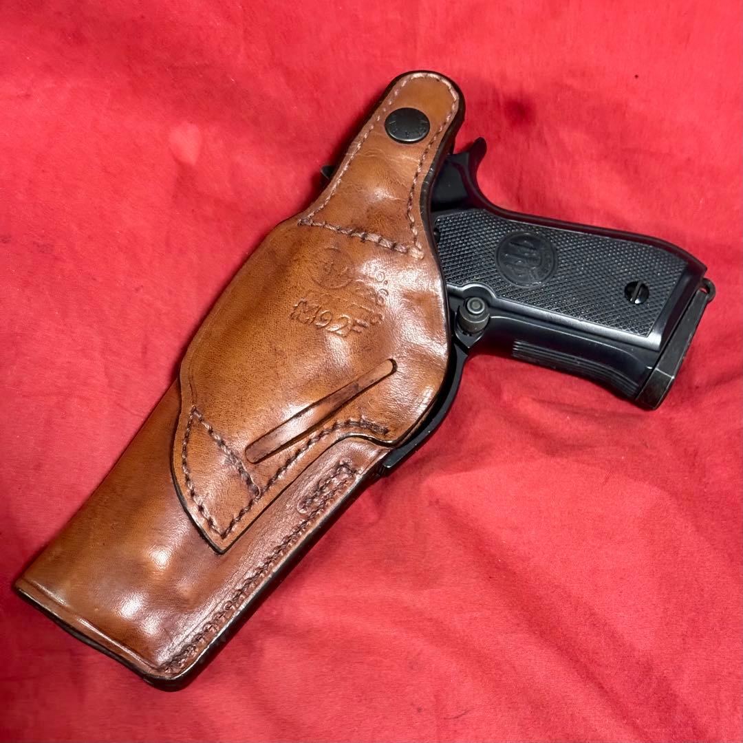 整備済 ベレッタM92F用 革製 ヒップホルスター