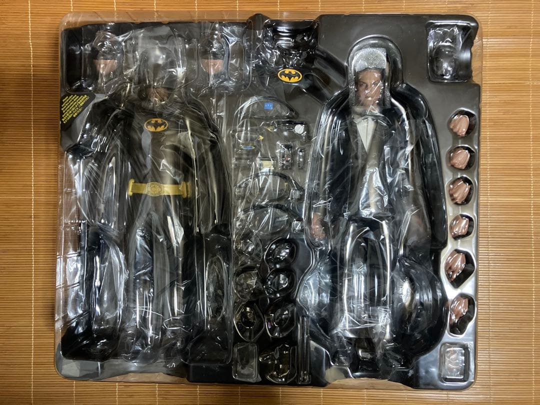 ホットトイズ バットマンリターンズ バットマン & ブルース・ウェイン