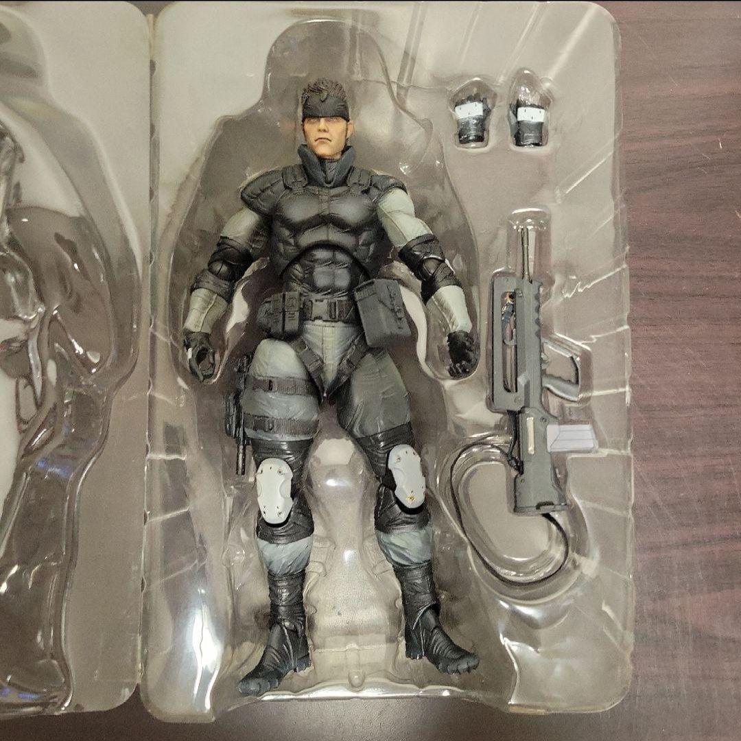 プレイアーツ改 メタルギアソリッド ソリッド・スネーク アクションフィギュア