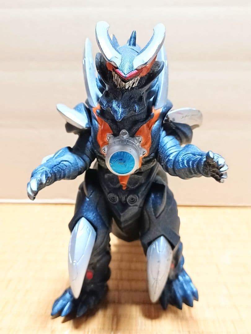 164 ウルトラ怪獣DX　ライブサイン　ビクトルギエル　18cm　ウルトラマン