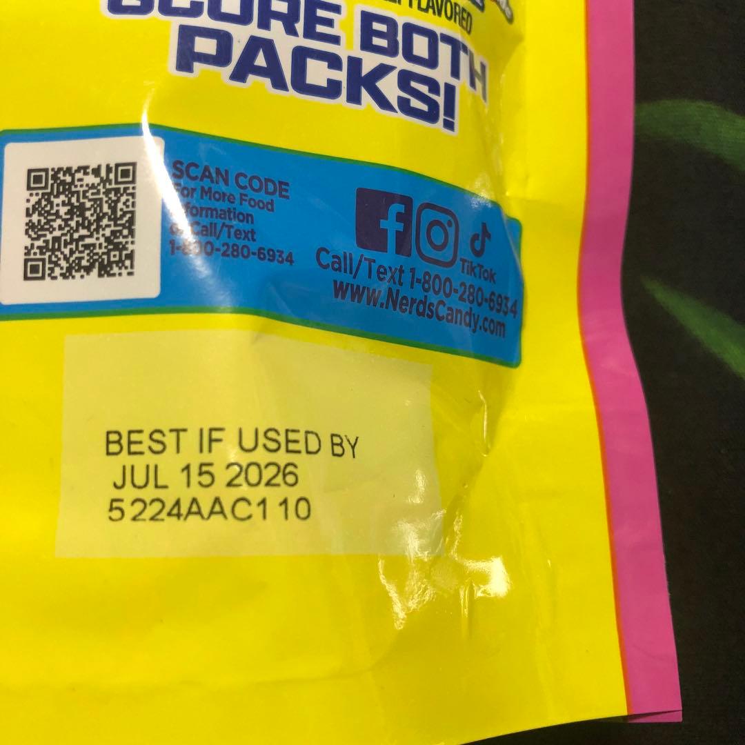 ちゃん丸様日本未発売Twizzlersトゥイズラーレインボー・チェリー他60袋入