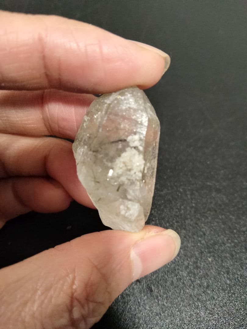 国産鉱物　山梨県　塩山竹森山　天然水晶　　トルマリン入り水晶　早い者勝ち　番号8